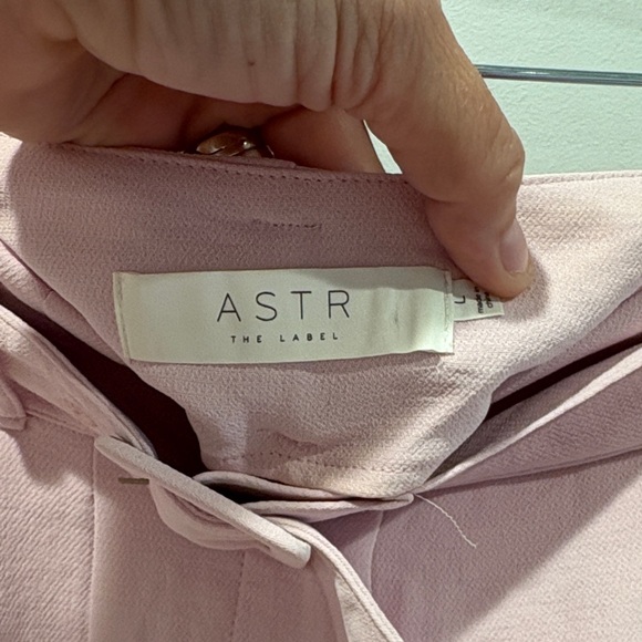 Astr Light Pink Cropped Pants - Picture 2 of 9